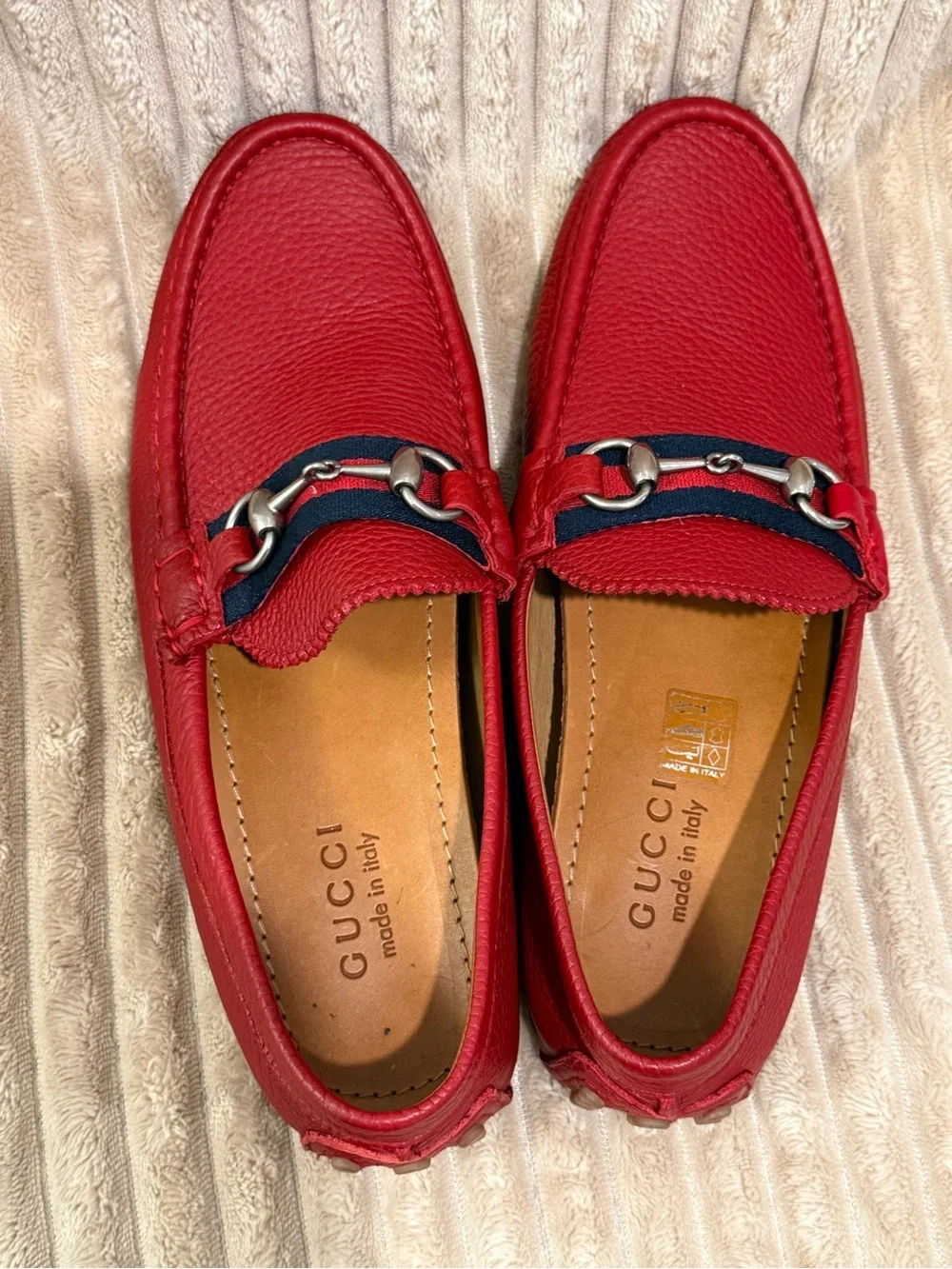 Gucci 322741 Red Pebbled driving loafers size 7 men’s. Excellent condition